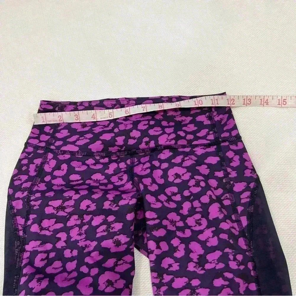 Lululemon leggings size 2 - Picture 5 of 9